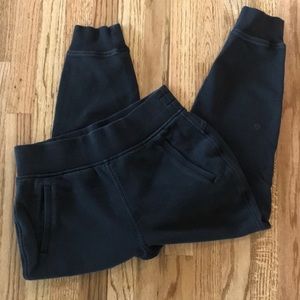 Lululemon black high waisted joggers🖤
